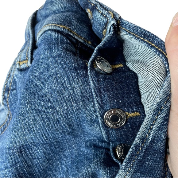 Zara distressed high waisted fit size 27 butterfly jeans. - Picture 6 of 7